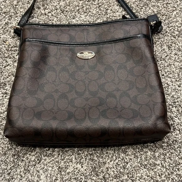 Coach Signature Crossbody Bag Black & Brown(F34938)
